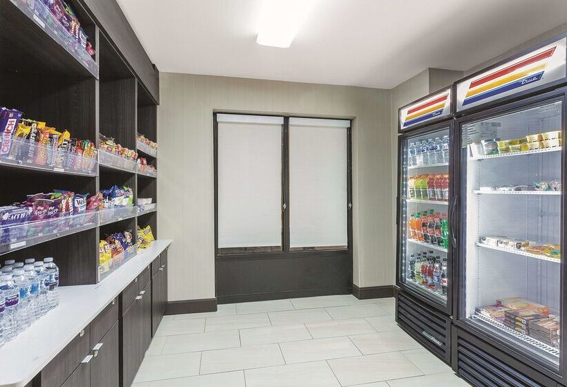 فندق La Quinta Inn & Suites By Wyndham Covington