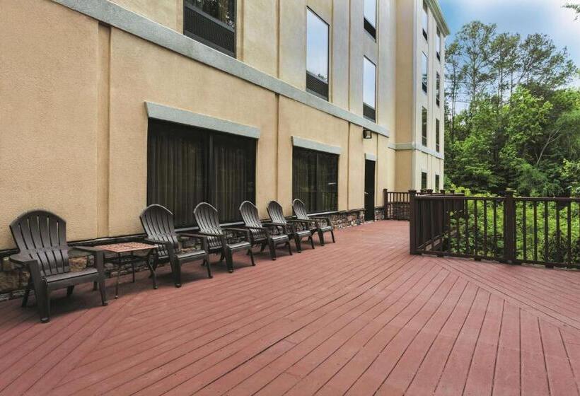 فندق La Quinta Inn & Suites By Wyndham Covington