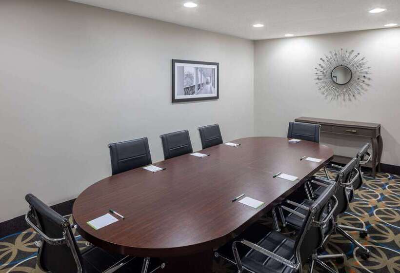 فندق La Quinta Inn & Suites By Wyndham Covington