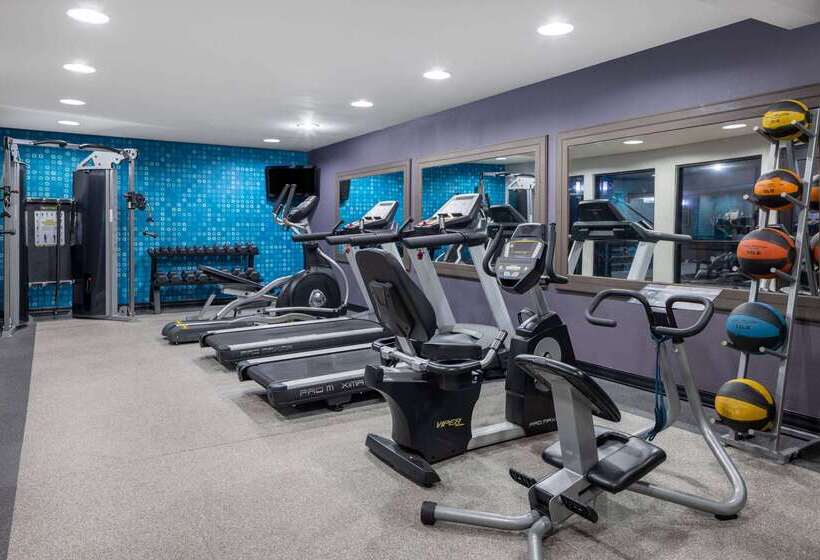 فندق La Quinta Inn & Suites By Wyndham Covington