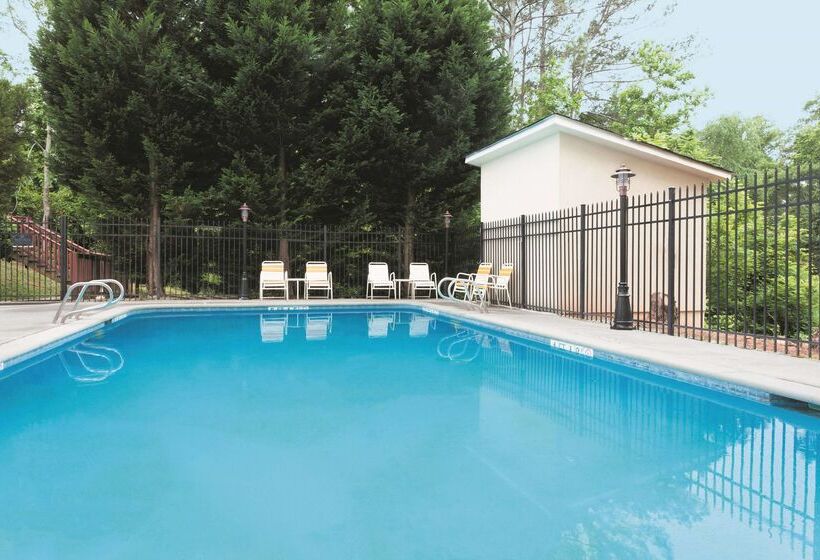 فندق La Quinta Inn & Suites By Wyndham Covington