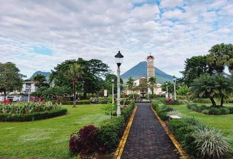 فندق Las Colinas