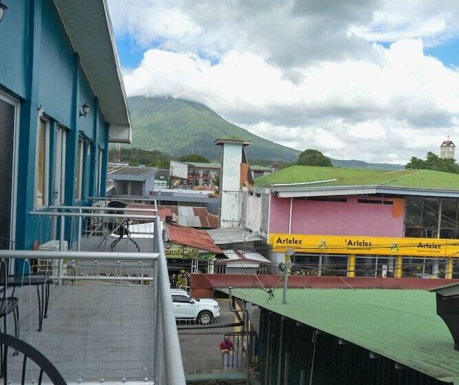 فندق Las Colinas