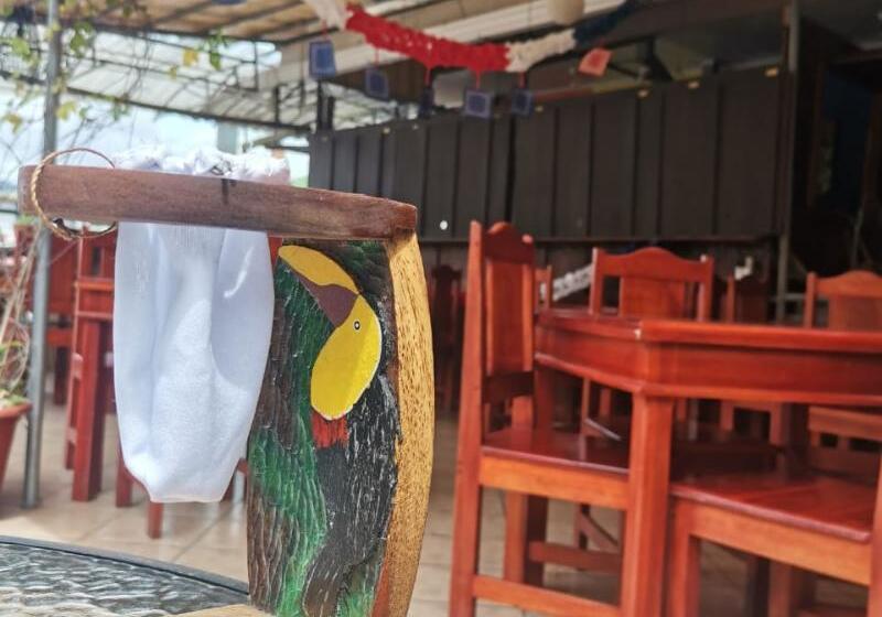 فندق Las Colinas