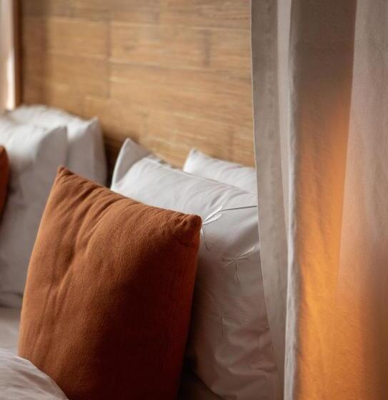 هتل Manon Les Suites Guldsmeden