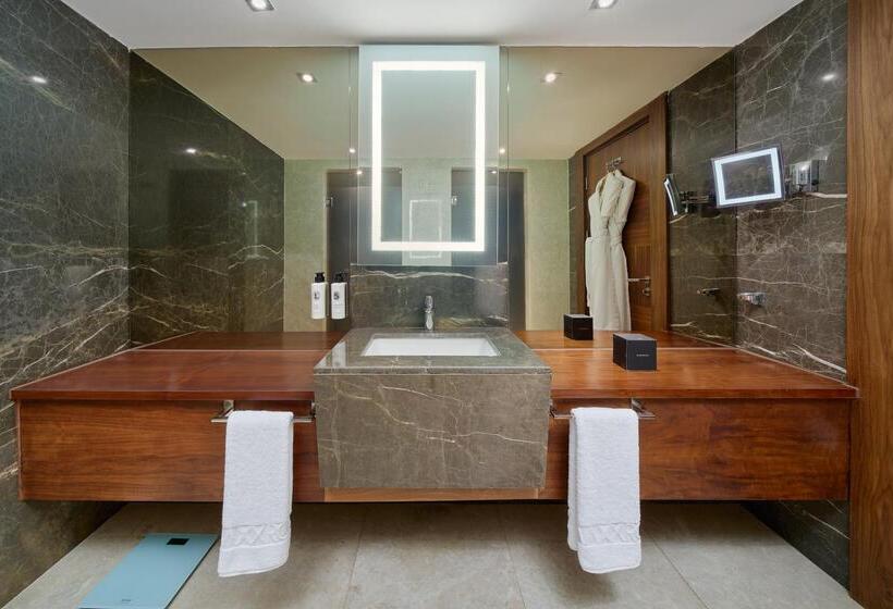 هتل Maxx Royal Belek Golf Resort