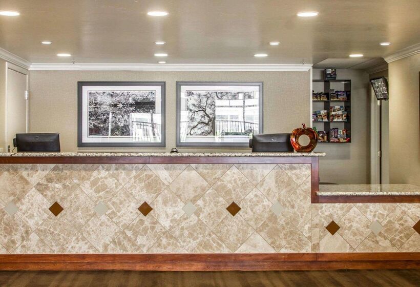 Med Park, Ascend Hotel Collection