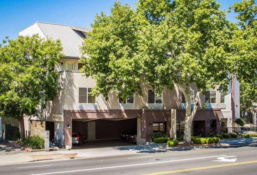 Med Park, Ascend Hotel Collection