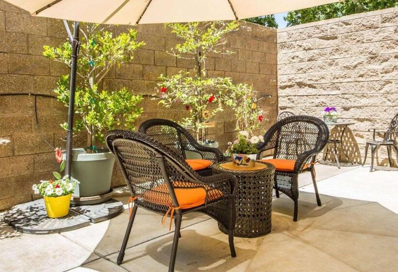 Med Park, Ascend Hotel Collection