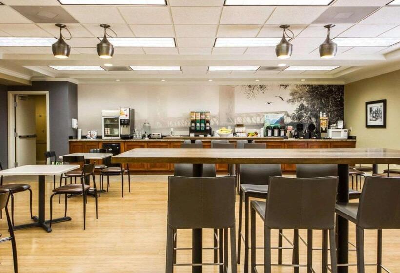 Med Park, Ascend Hotel Collection