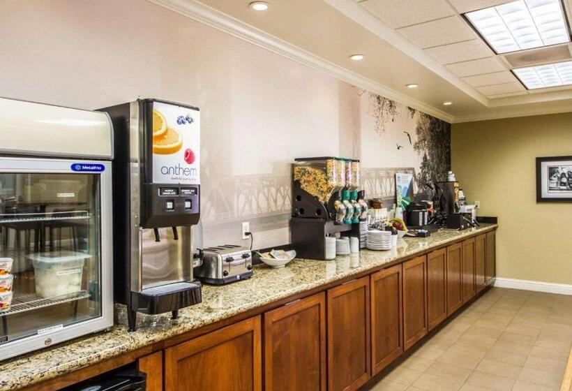 Med Park, Ascend Hotel Collection