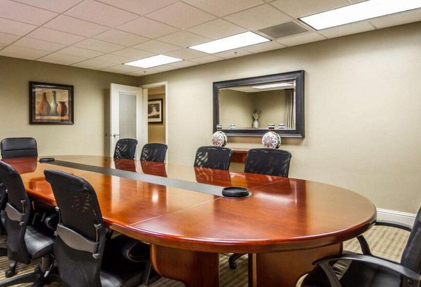 Med Park, Ascend Hotel Collection