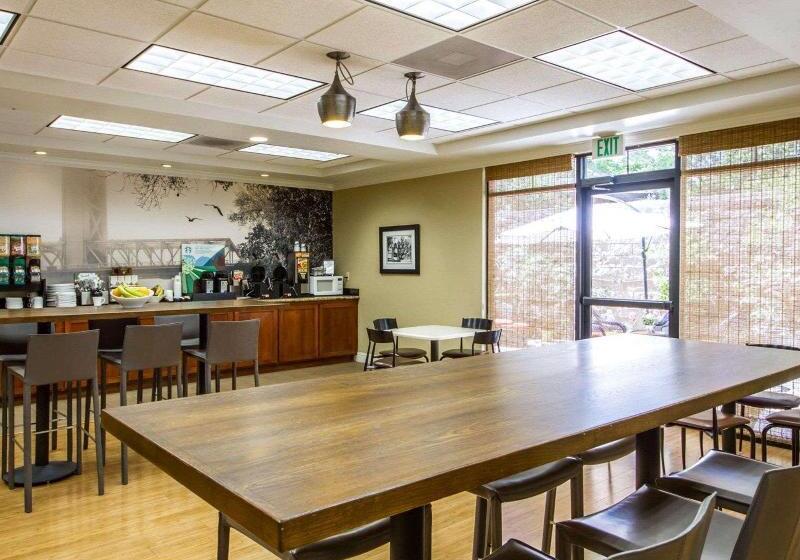 Med Park, Ascend Hotel Collection