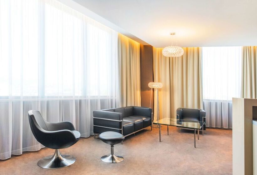 호텔 NH Bratislava Gate One