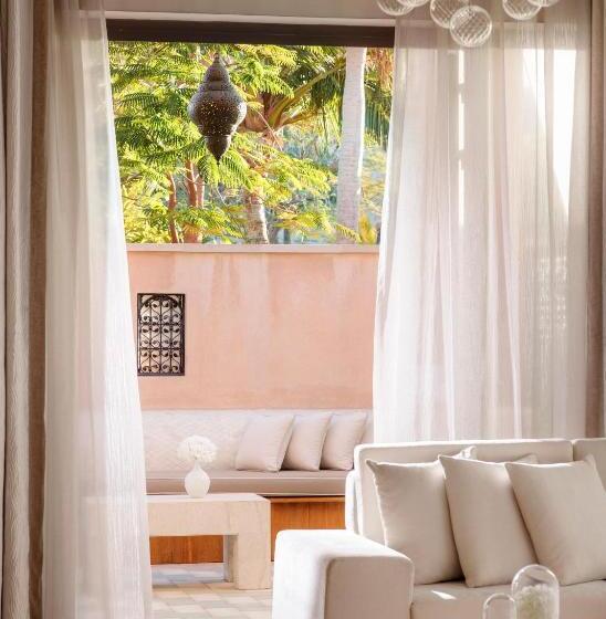 Отель One&only The Palm Dubai