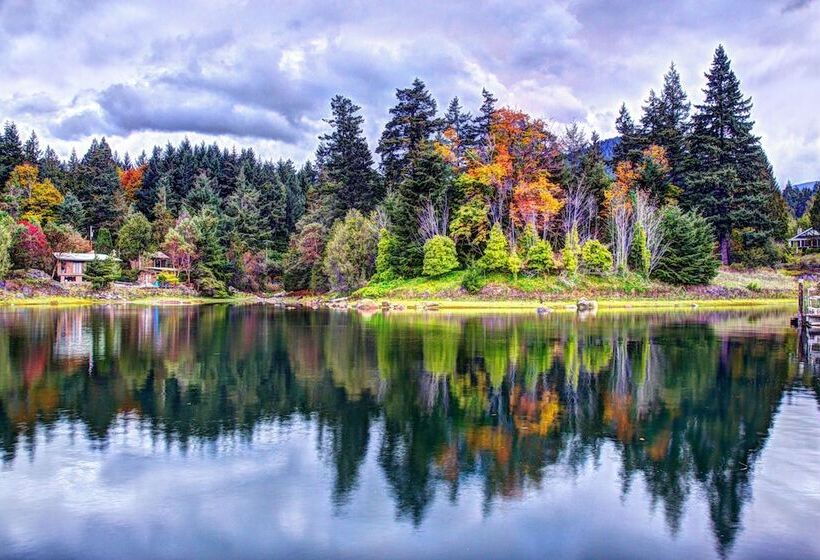 בית מלון כפרי Painted Boat Resort Spa And Marina