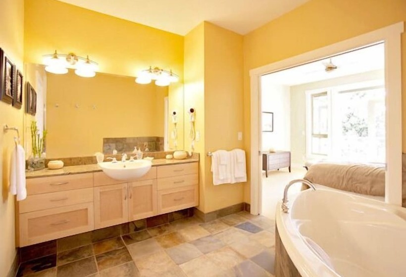 בית מלון כפרי Painted Boat Resort Spa And Marina