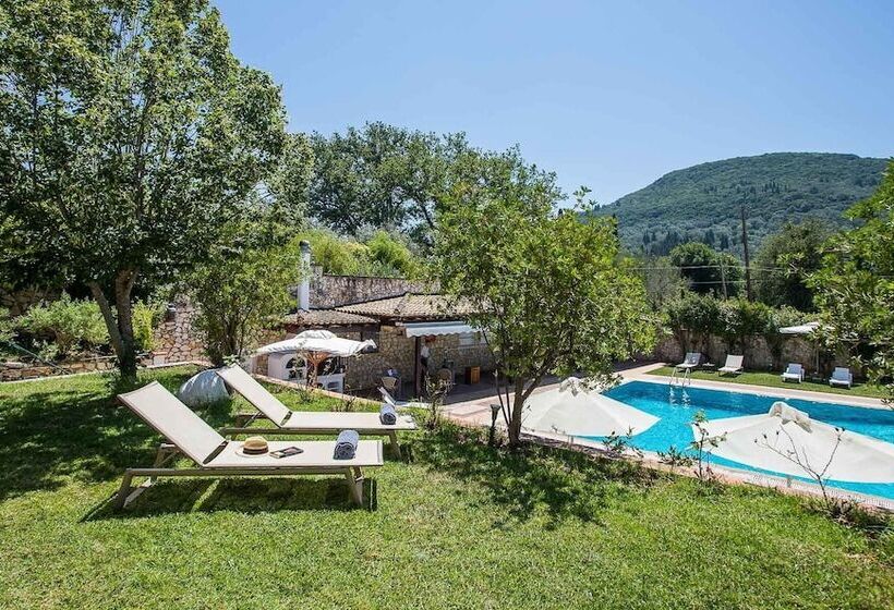 Отель Paradise Inn