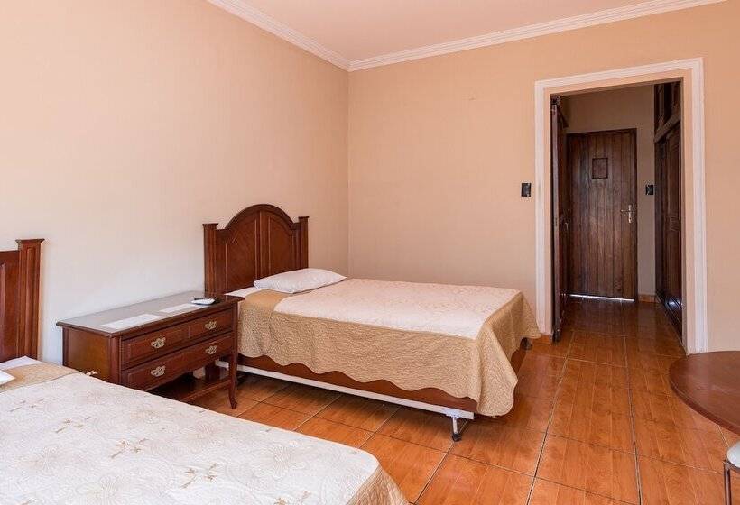 هتل Puerta Del Rey