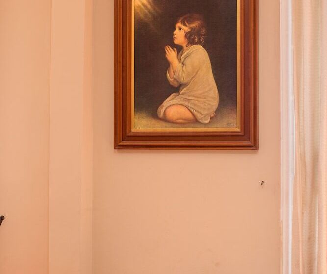 هتل Puerta Del Rey