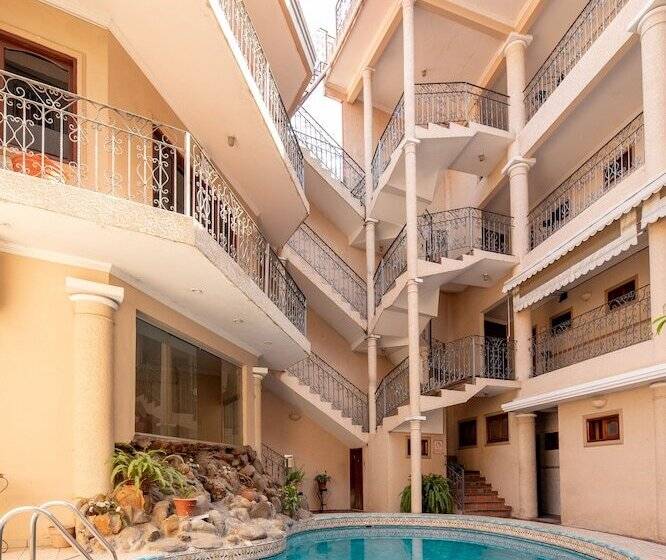 هتل Puerta Del Rey