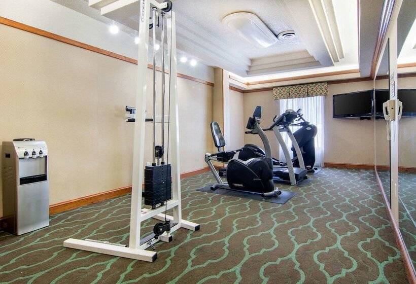 فندق Quality Inn & Suites Decatur  Atlanta East