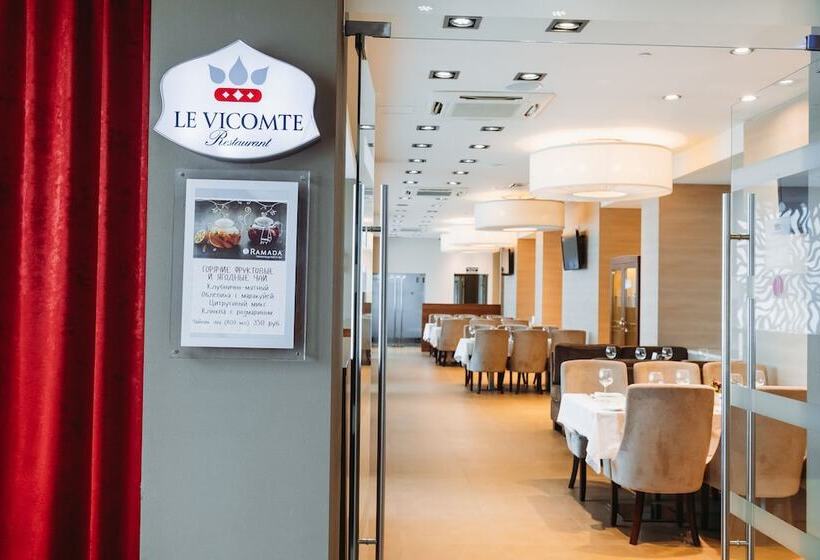 Отель Ramada By Wyndham Yekaterinburg