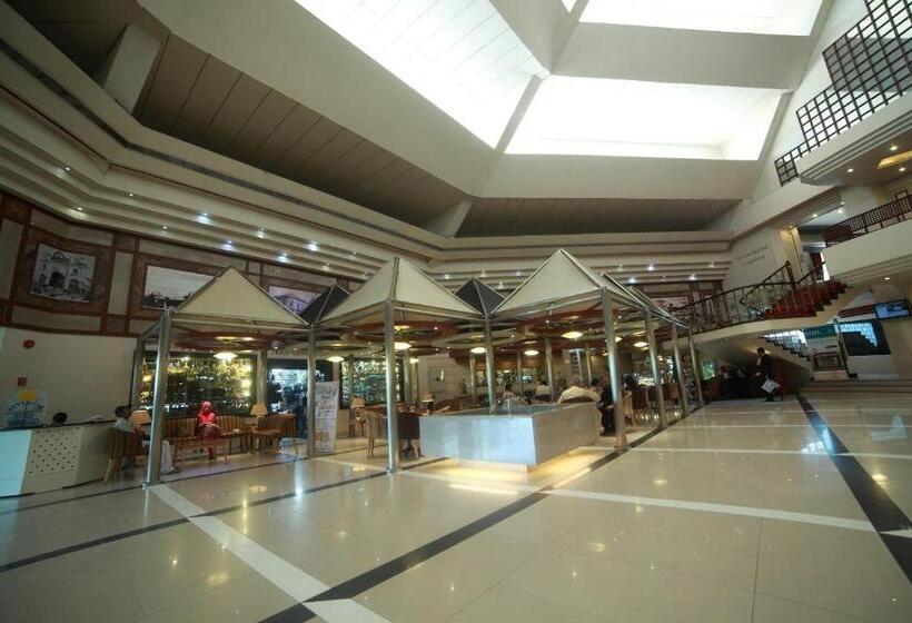 Regent Plaza Hotel & Convention Centre