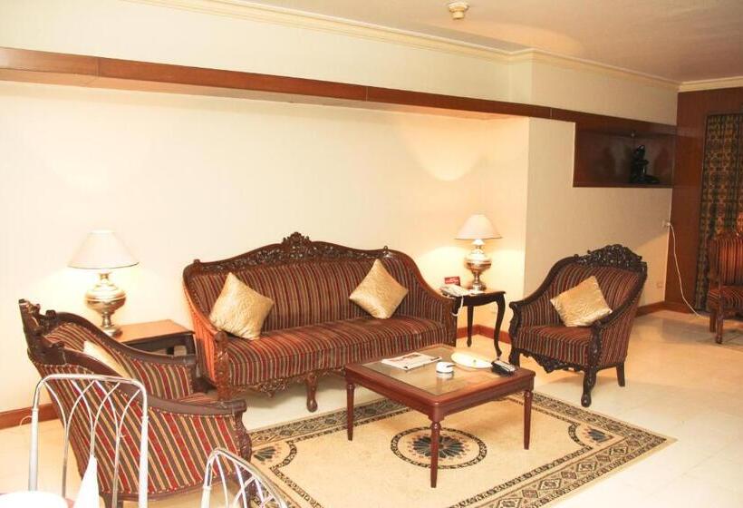 Regent Plaza Hotel & Convention Centre