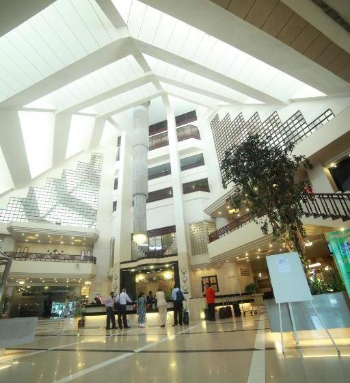 Regent Plaza Hotel & Convention Centre