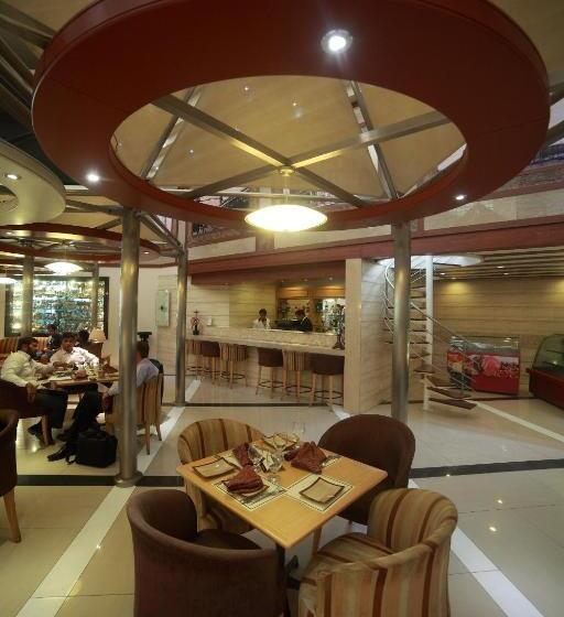 Regent Plaza Hotel & Convention Centre