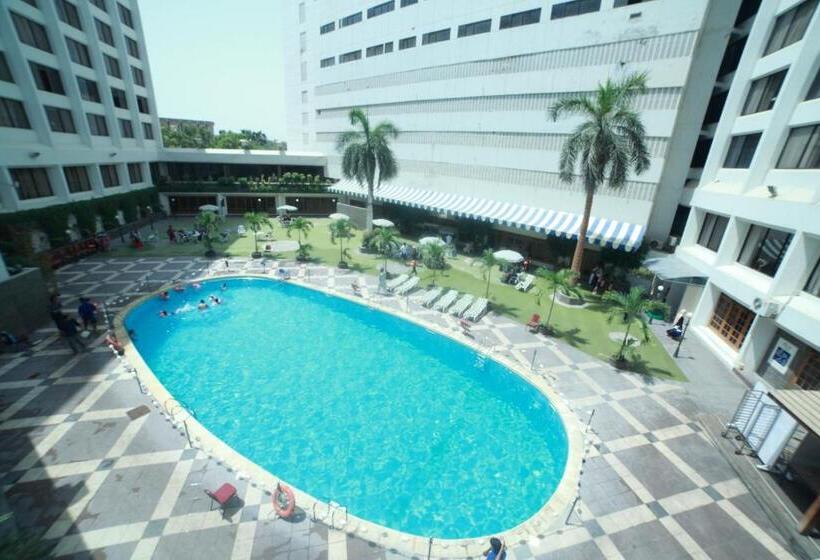 Regent Plaza Hotel & Convention Centre