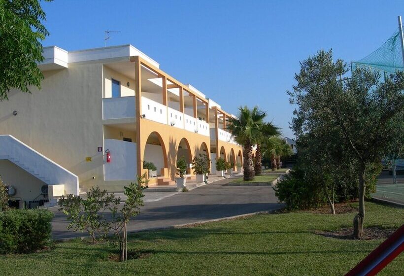 هتل Residence Oasi Salento