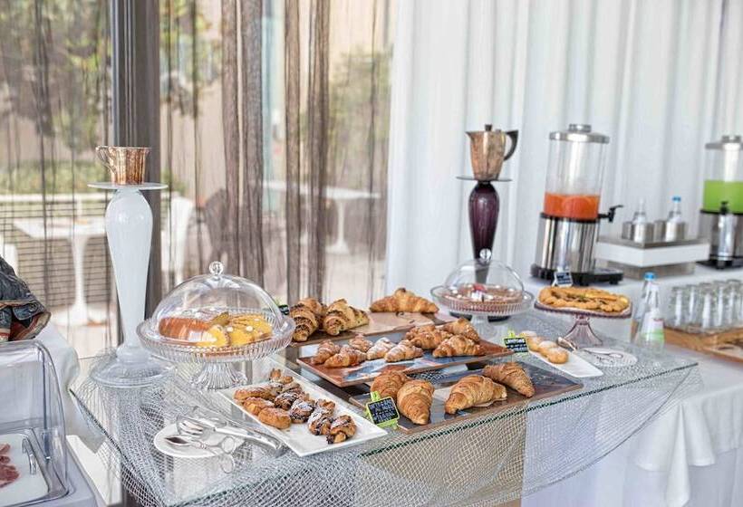 호텔 Riviera Golf Resort