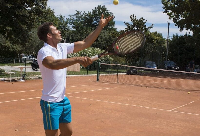 酒店 Riviera Golf Resort