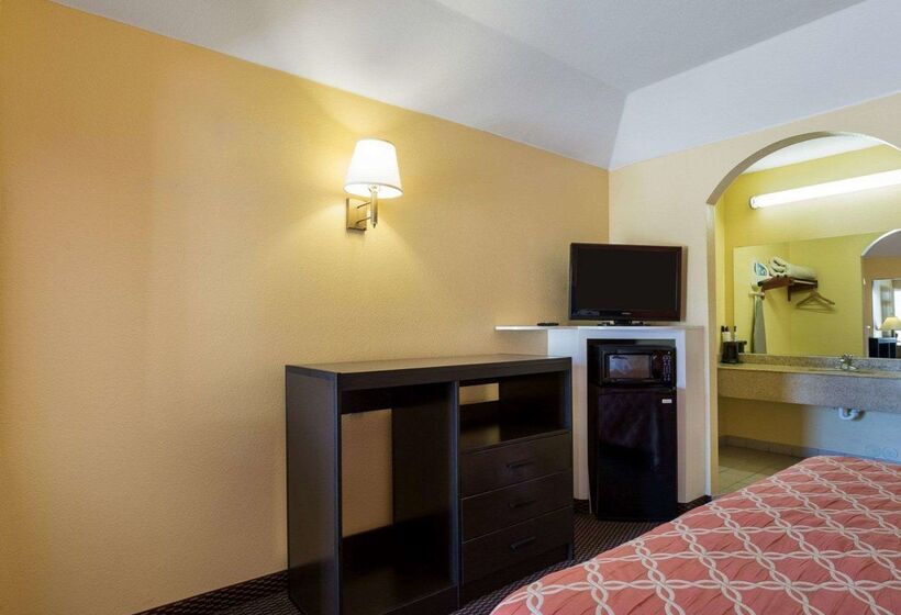 호텔 Rodeway Inn & Suites