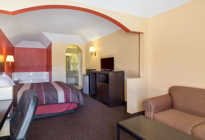 호텔 Rodeway Inn & Suites