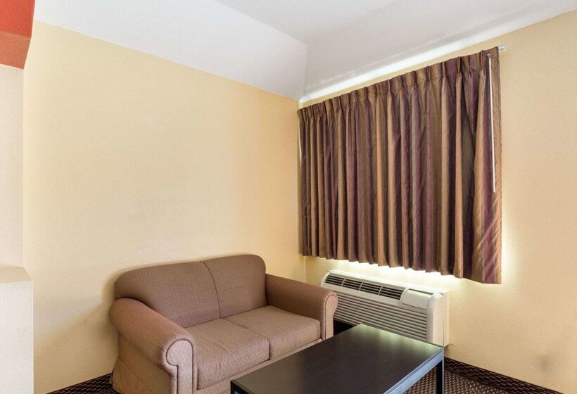 هتل Rodeway Inn & Suites
