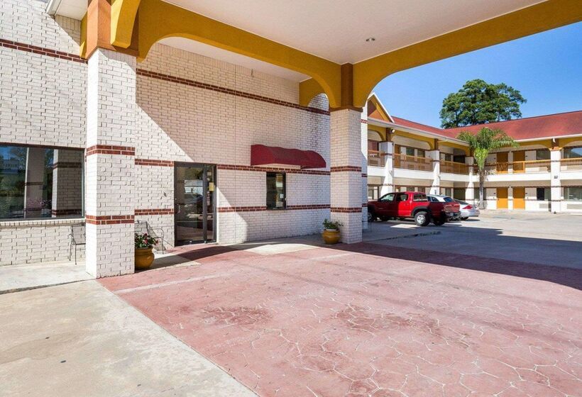 هتل Rodeway Inn & Suites