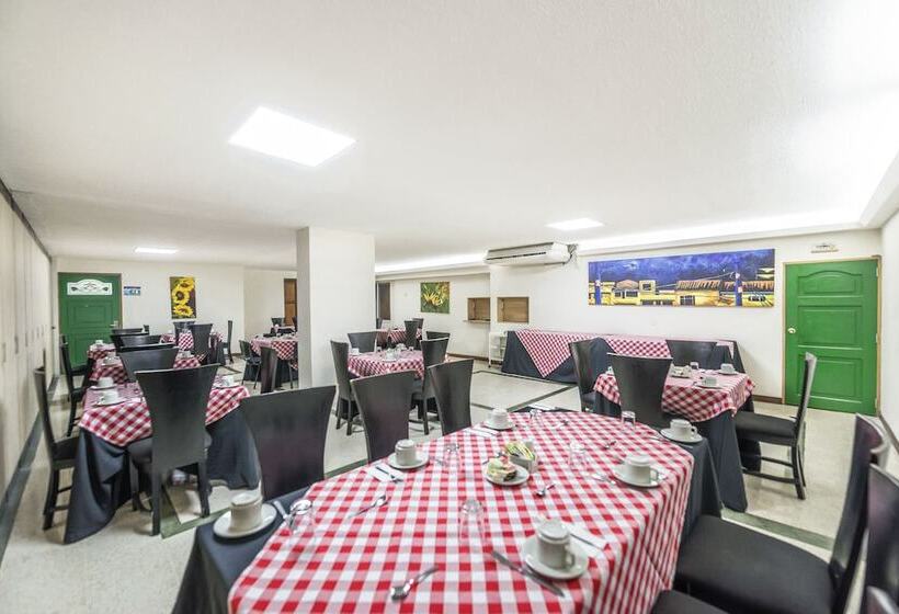 호텔 San Pedro Del Fuerte