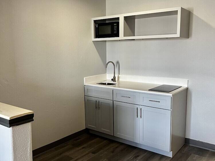 酒店 Super 8 By Wyndham Sealy