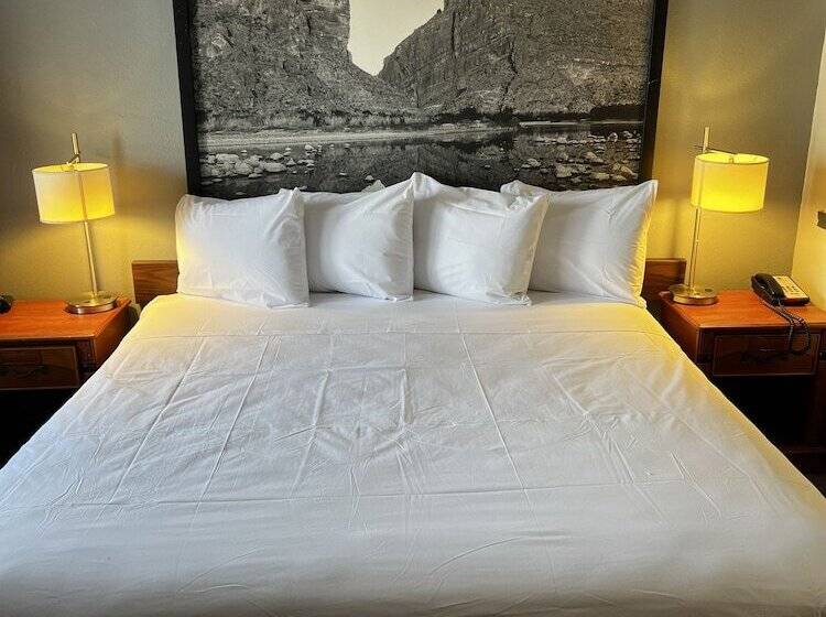 酒店 Super 8 By Wyndham Sealy