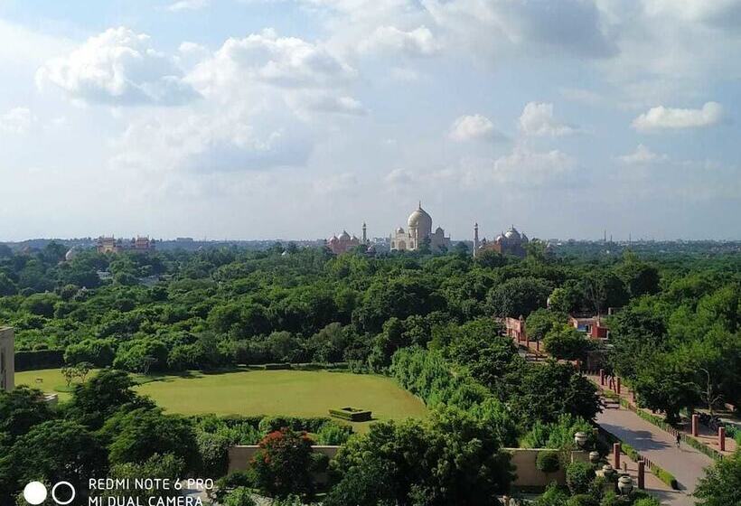 Отель Taj Plaza, Vip Road, Agra