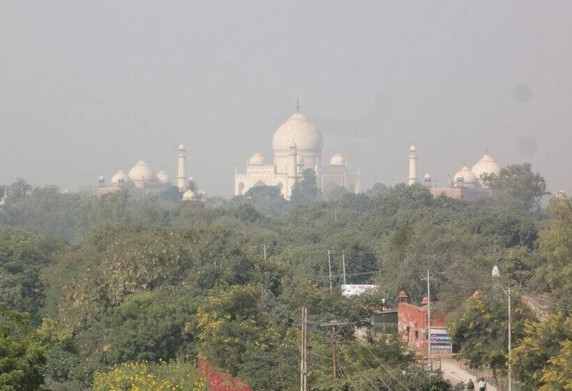 Отель Taj Plaza, Vip Road, Agra