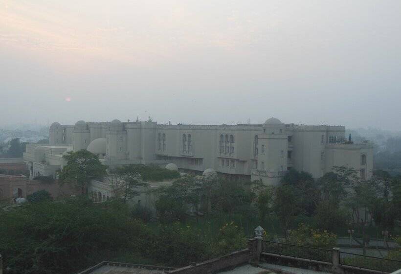 Отель Taj Plaza, Vip Road, Agra