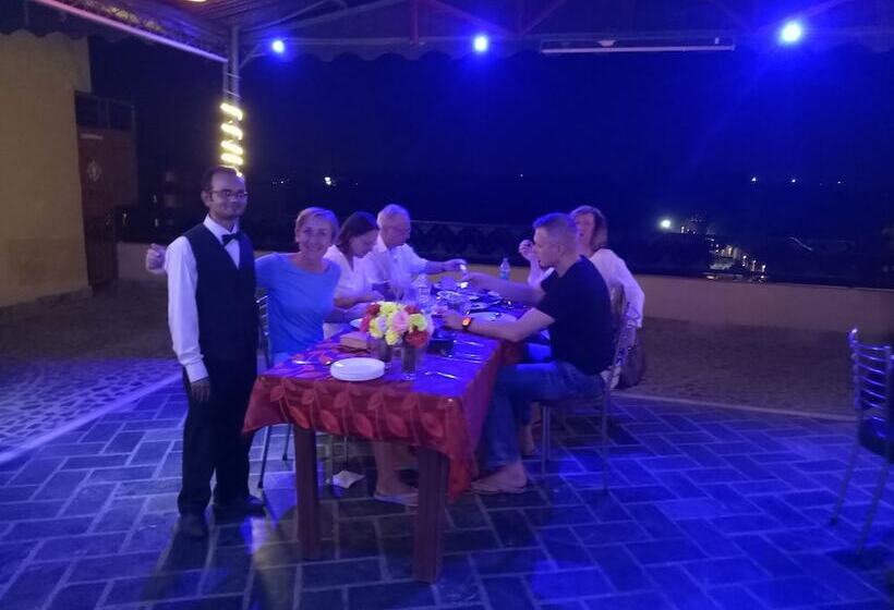 Отель Taj Plaza, Vip Road, Agra