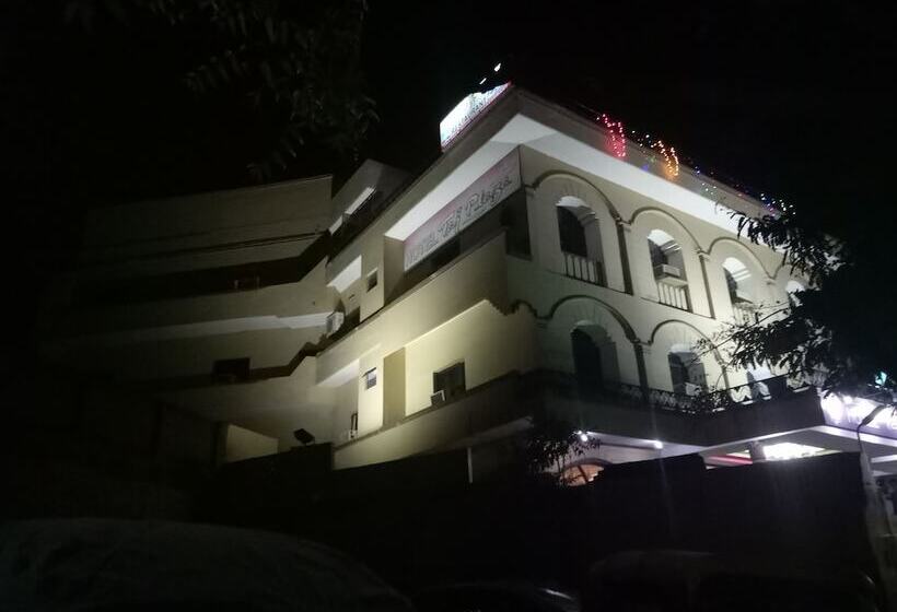 Отель Taj Plaza, Vip Road, Agra