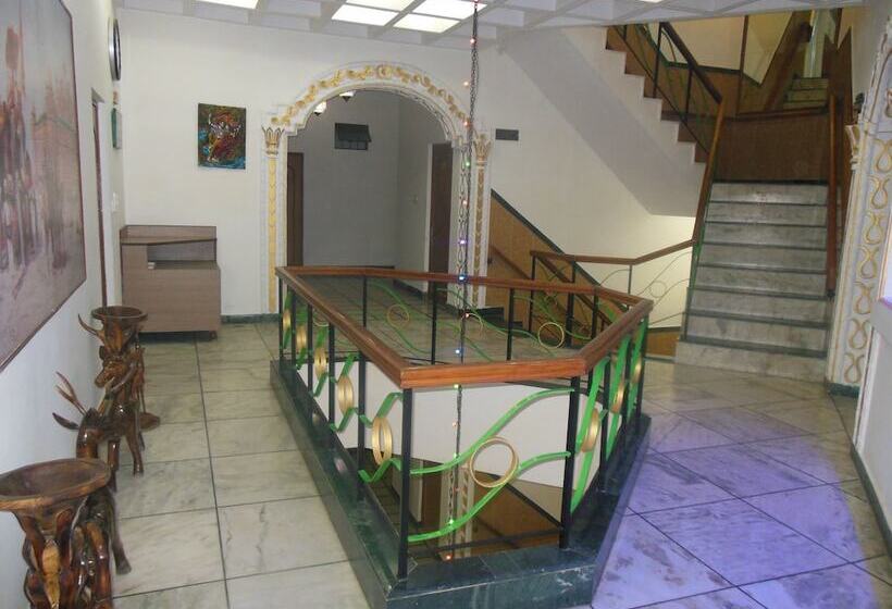 Отель Taj Plaza, Vip Road, Agra