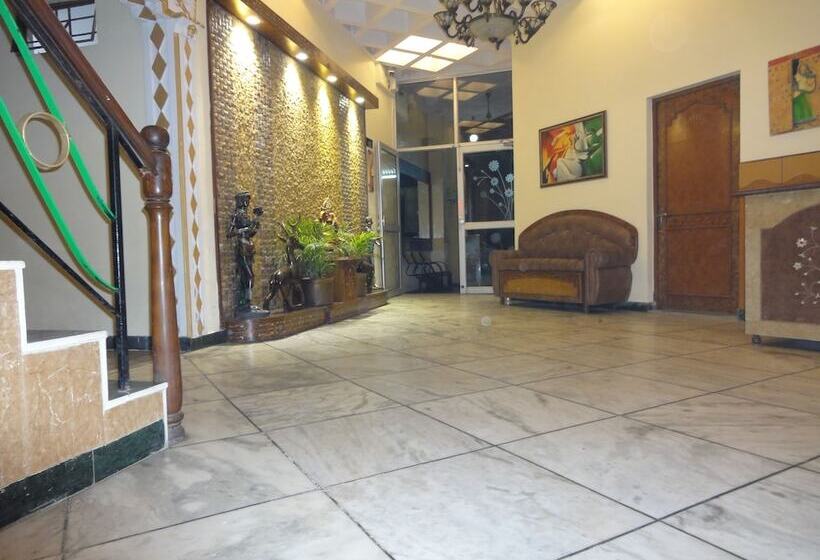 Отель Taj Plaza, Vip Road, Agra