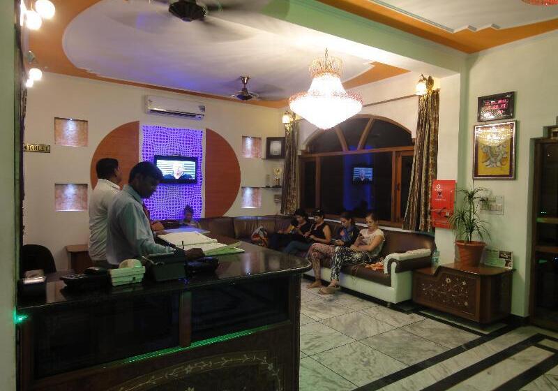 Отель Taj Plaza, Vip Road, Agra